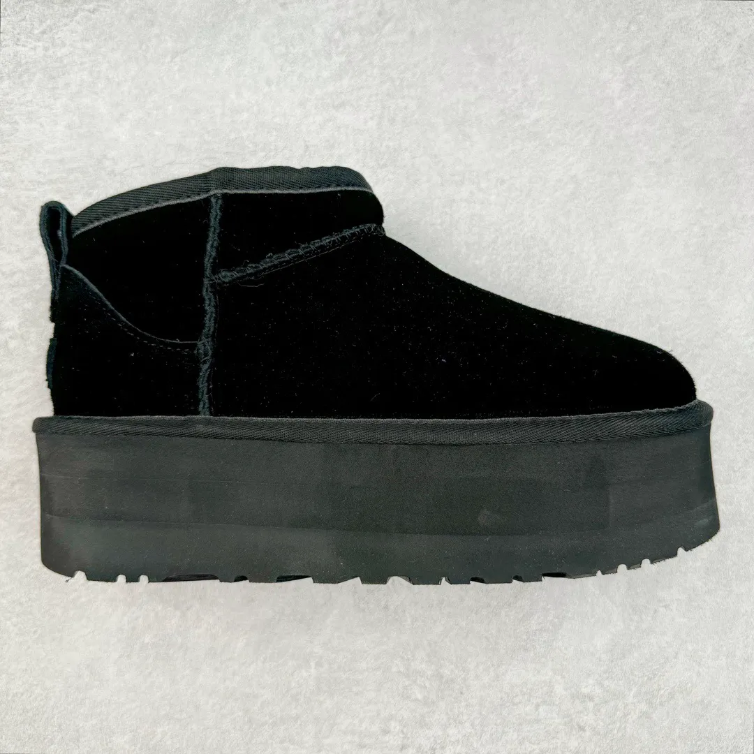 Pick up locally 💰520 UGG 5092 Zhou Dongyu Mini thick-soled autumn and winter sheep fur integrated snow boots. All shoes are made from ZP. Longfeng A-grade Australian imported sheep fur integrated brand OEM production line. Fully follow the ZP process. OEM original pattern maker. Adhering to the principle of no original shoes and no development selection. Pay attention to every detail. The most authentic version on the market. TREADLITE "Light Wing" technology outsole. Lightweight/durable/flexible/pile size: 35 36 37 38 39 40 41 42 Coding: by2936090